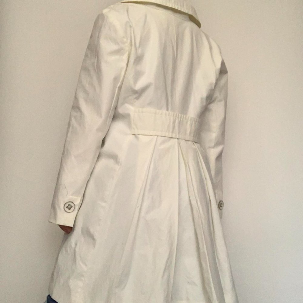 Y2k Long Simplistic White Button Up Spring Jacket - image 3